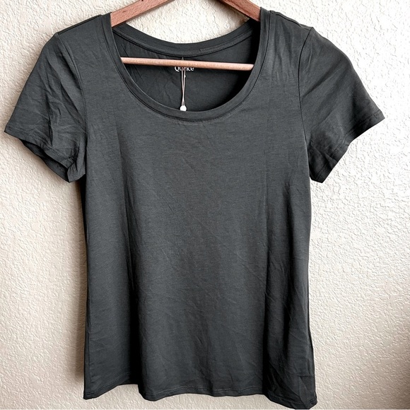 Quince Cotton/Modal Scoop Neck Green Short Sleeve Tee - Picture 7 of 9